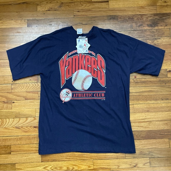 90s Vintage Logo Athletic MLB New York Yankees Athletic Club Graphic T Shirt NWT - Picture 1 of 5
